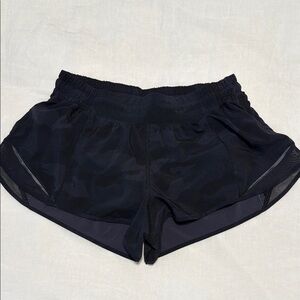 Lululemon hotty hot short - black camo
